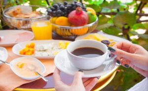 Café da Manhã para Emagrecer: Por que se deve fazer essa refeição?